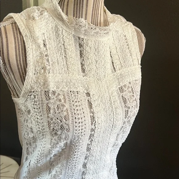 Free People, tea party lace crop top - Picture 6 of 11